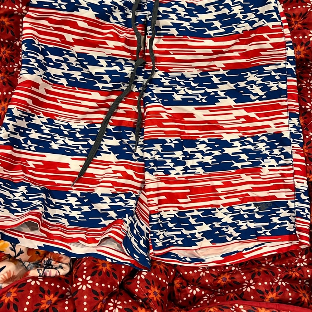 NWOT Speedo Mens Red/ White/ Blue Swim Trunks Size Large